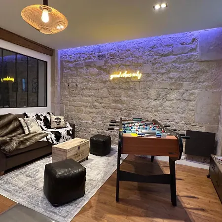 Good Vibes Luxurious Loft In 11th, With Ac & Table Football *