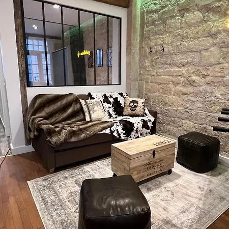 Good Vibes Luxurious Loft In 11th, With Ac & Table Football Apartment *